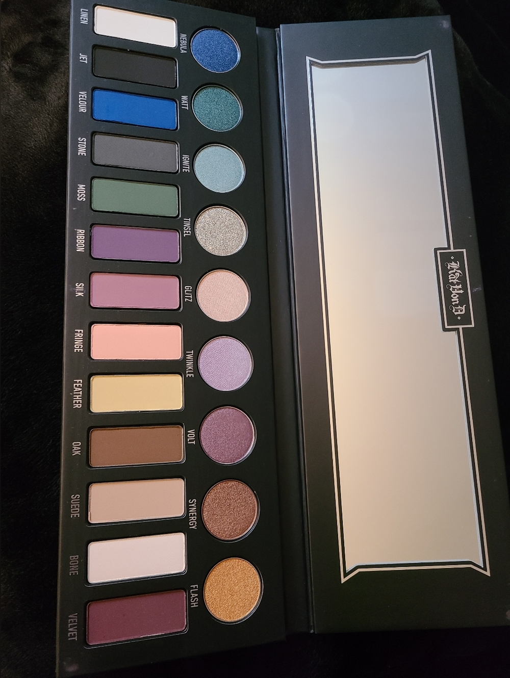 Kat Von D MetalMatte Eyeshadow Palette - Picture 2 of 5
